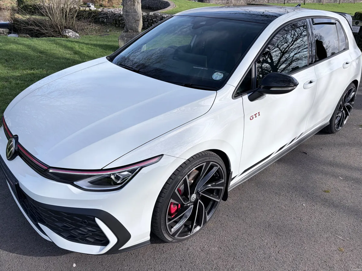 Volkswagen Golf GTi 2025 - Image 3