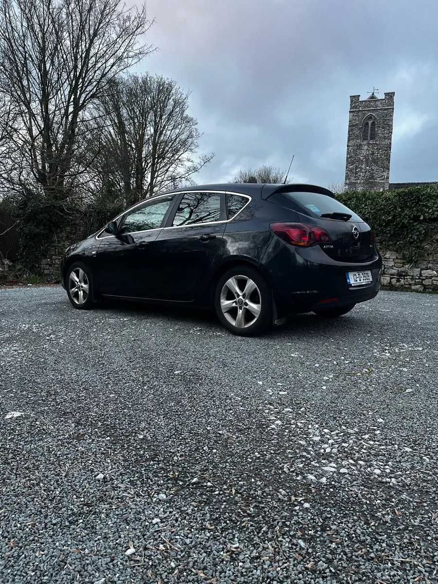 OPEL ASTRA SRI LONG NCT 6-27 - Image 2