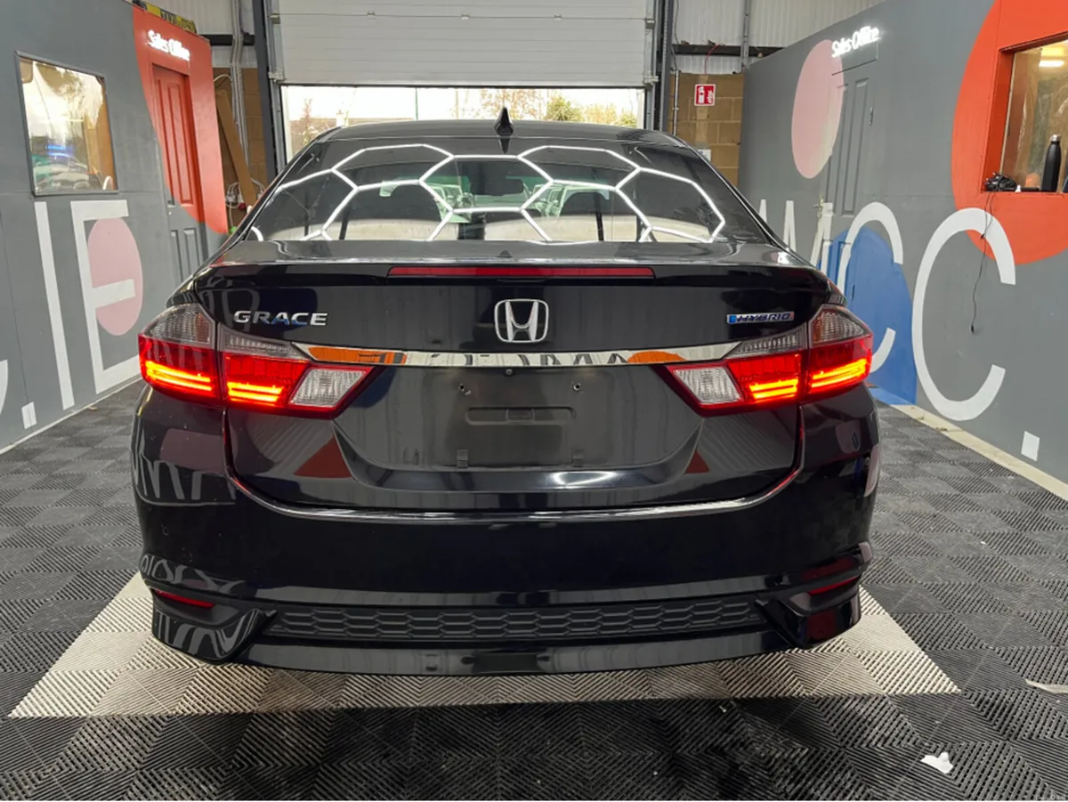 Honda Grace €15950 2019 HONDA GRACE HYBRID LX BLAC - Image 3