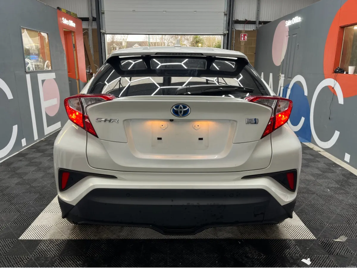 Toyota C-HR €23950 2021 TOYOTA C-HR S 1.8 AUTOMATI - Image 3