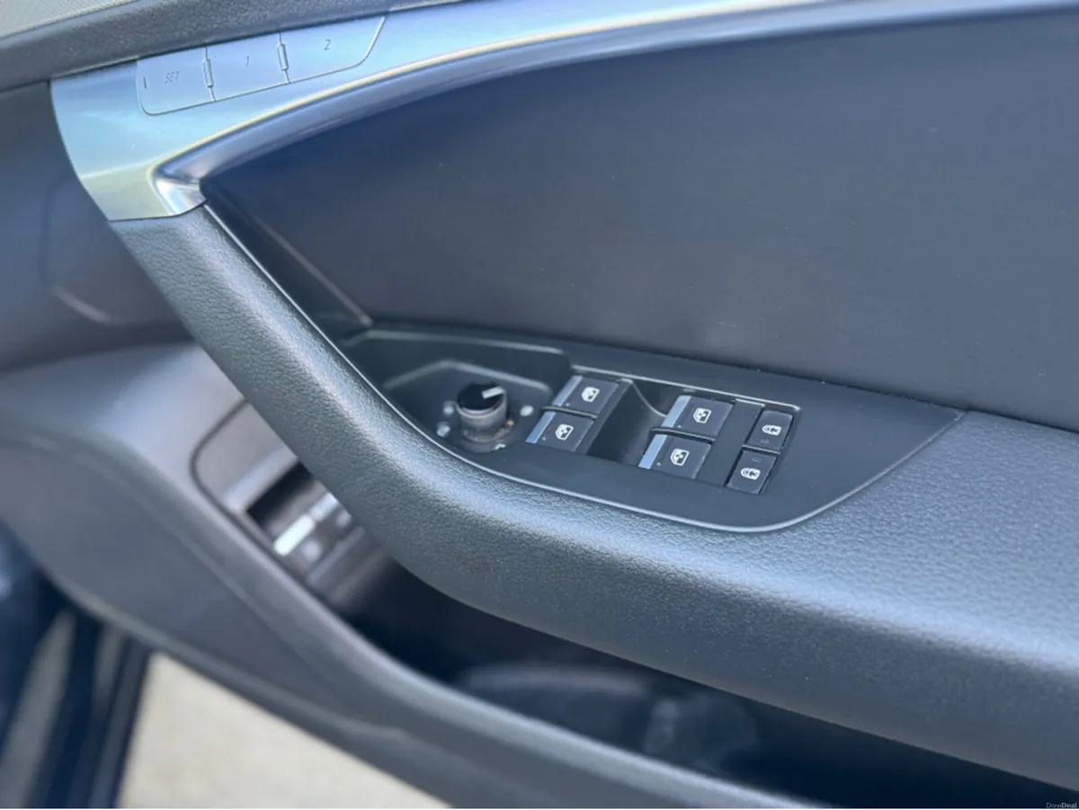 Audi A6 50 TFSI E QUATTRO SPORT, PAN ROOF, 12 Mont - Image 4