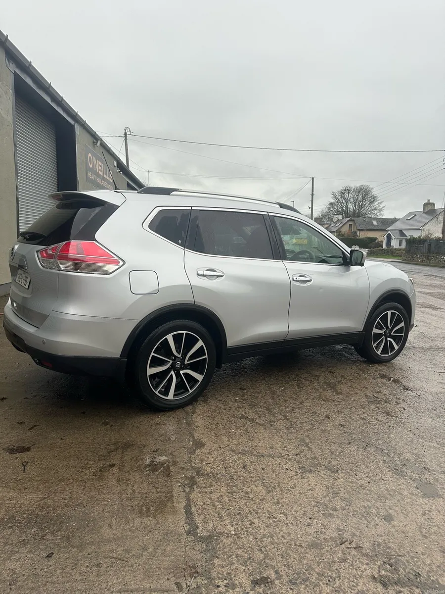 Nissan X Trail - 7 seater pano roof - Image 1
