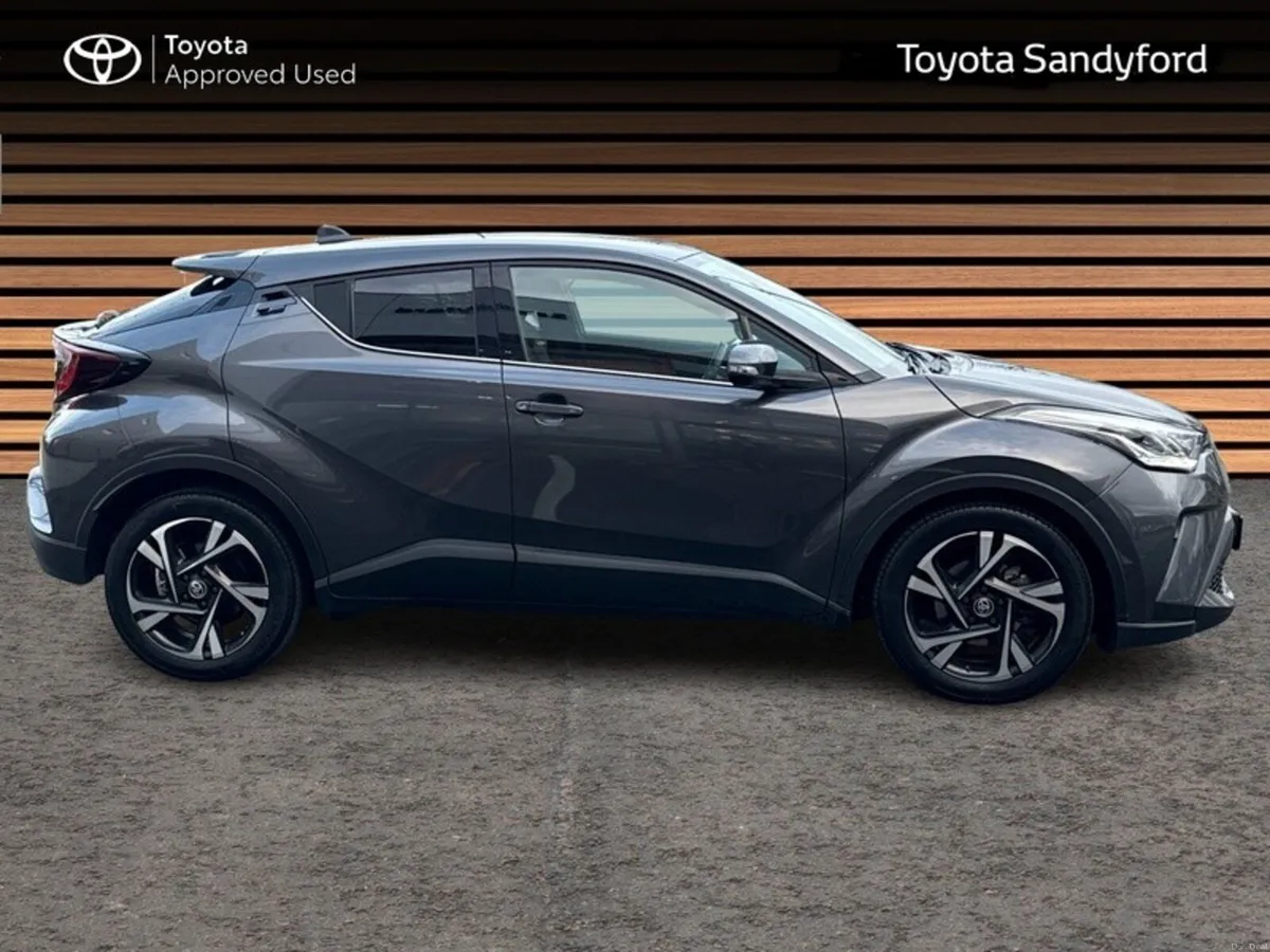 Toyota C-HR HYBRID SPORT // REAR CAMERA // BLUETOO - Image 3