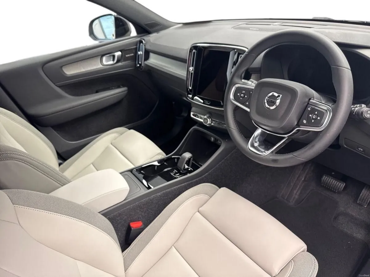 Volvo EX40 ULTRA LONG RANGE *1.9% APR* €115 PER WE - Image 6