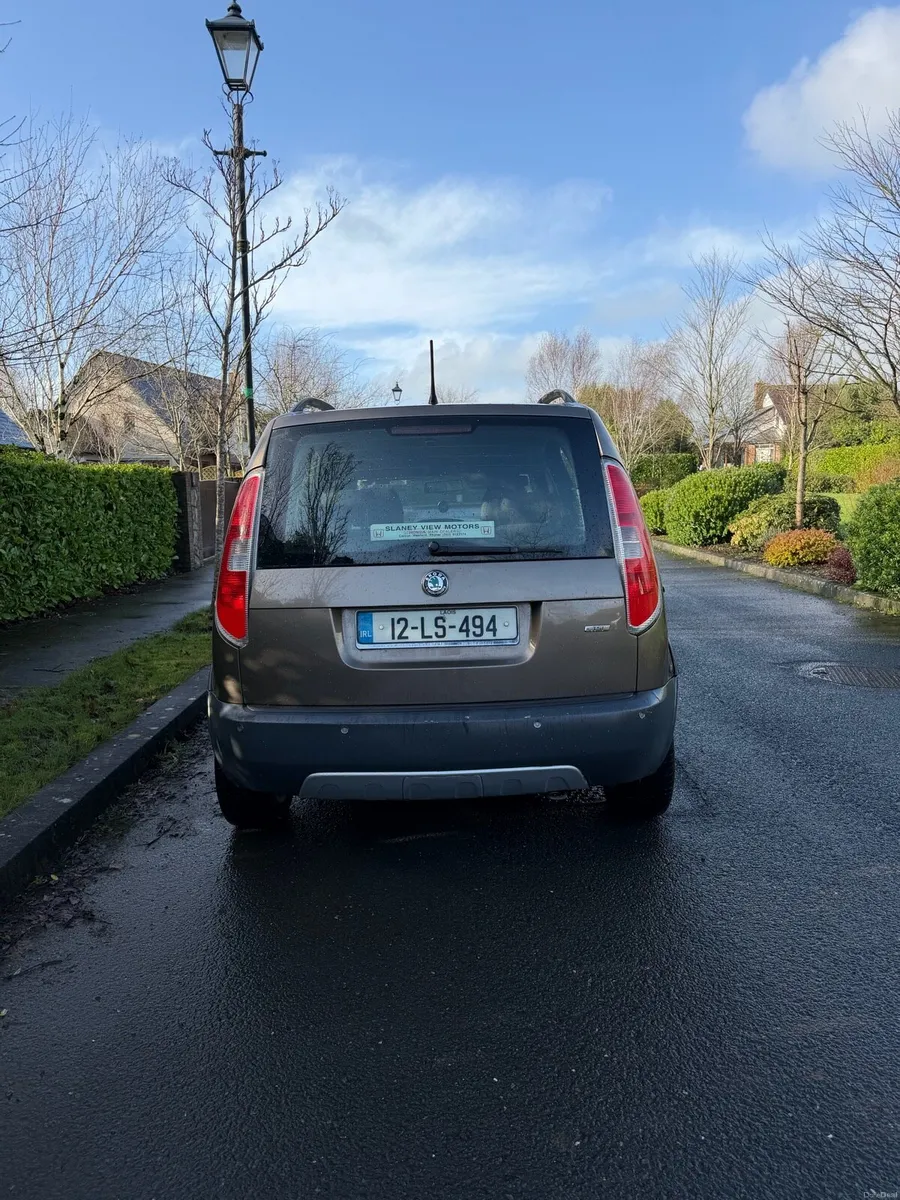 2012 Skoda roomster 1.2 petrol very economical - Image 3