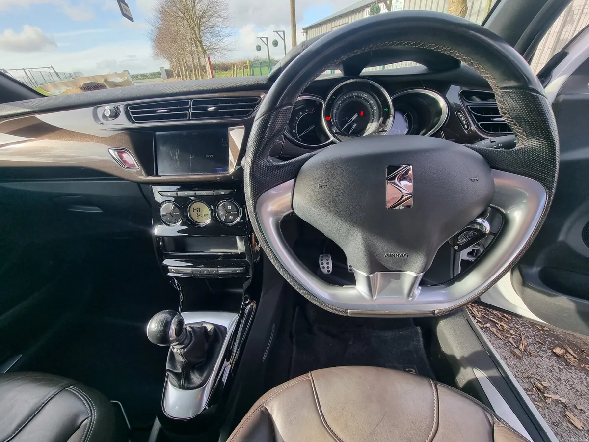 Citroen DS 3 2018 petrol ⛽️ 1.3L €10900 - Image 4
