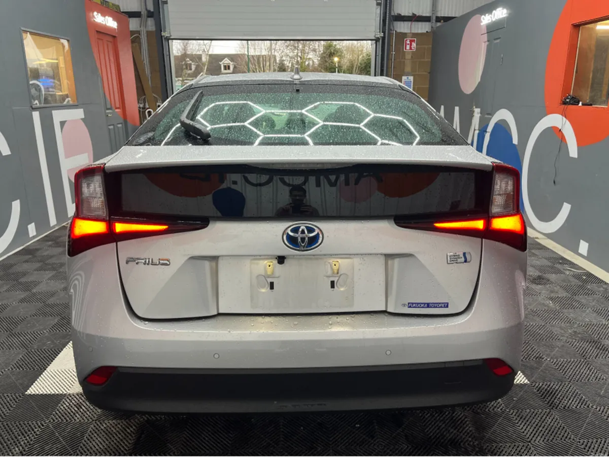 Toyota Prius €21950 2022 TOYOTA PRIUS S 1.8 AUTOMA - Image 3