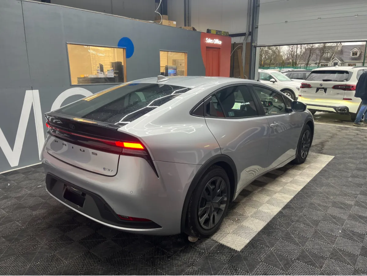 Toyota Prius €34950 2025 TOYOTA PRIUS X 1.8 AUTOMA - Image 2