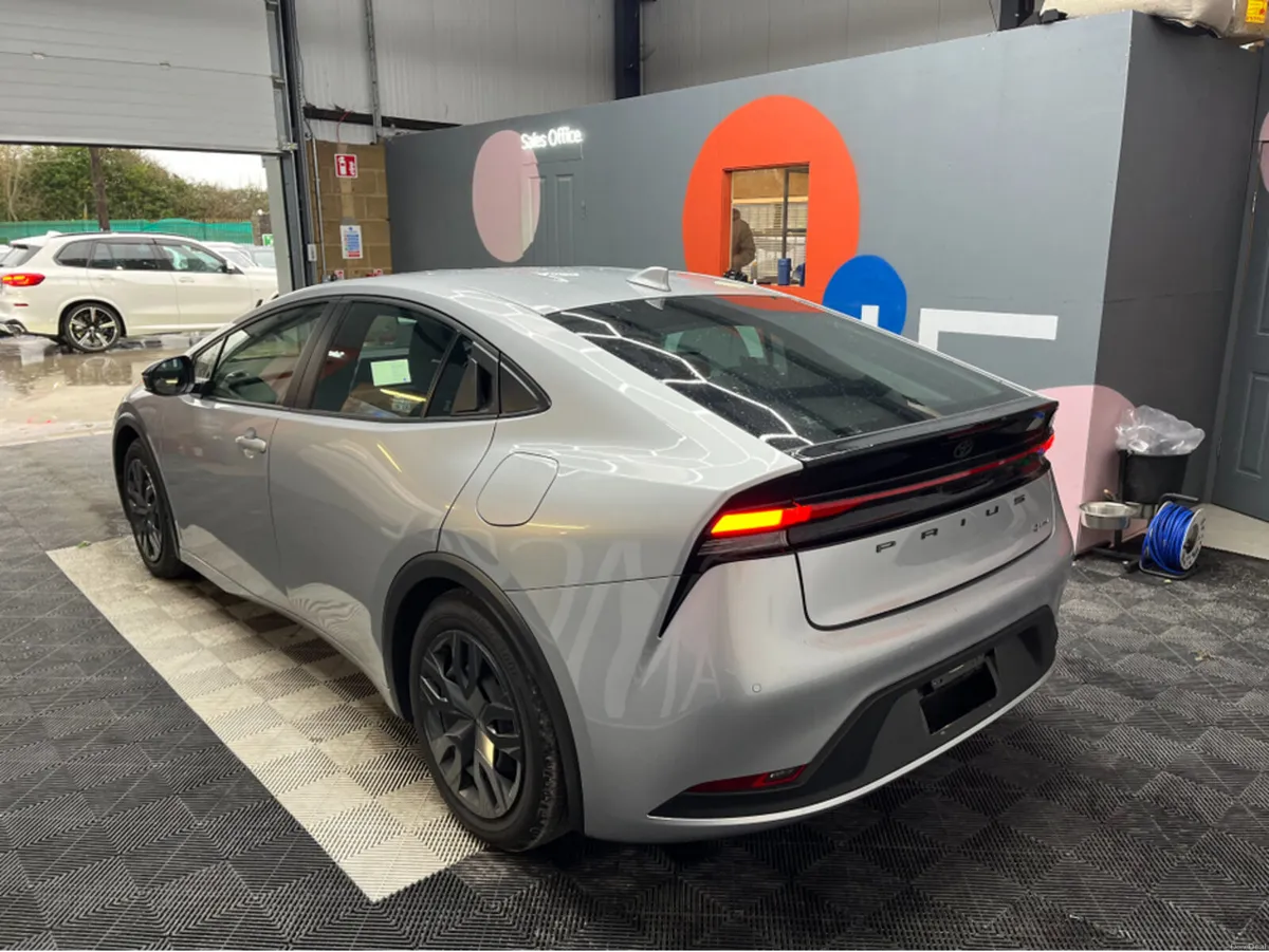 Toyota Prius €34950 2025 TOYOTA PRIUS X 1.8 AUTOMA - Image 4