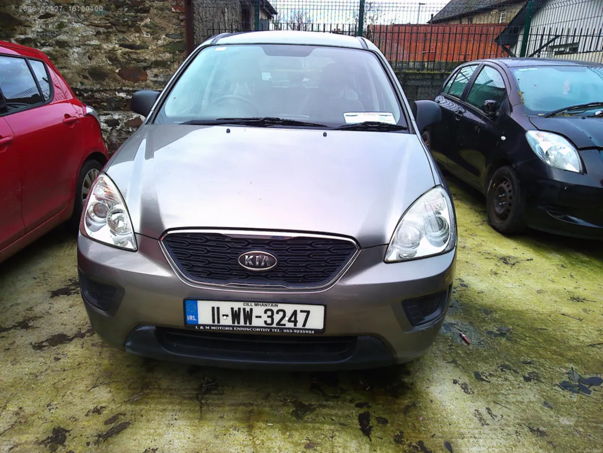 Kia Carens 1.6 CRDI 1 5DR - Image 1