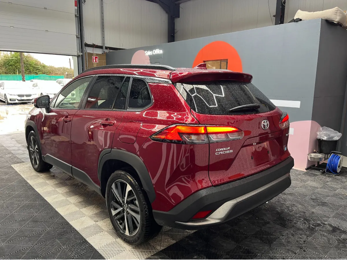 Toyota Corolla €38950 2025 TOYOTA COROLLA CROSS HY - Image 4