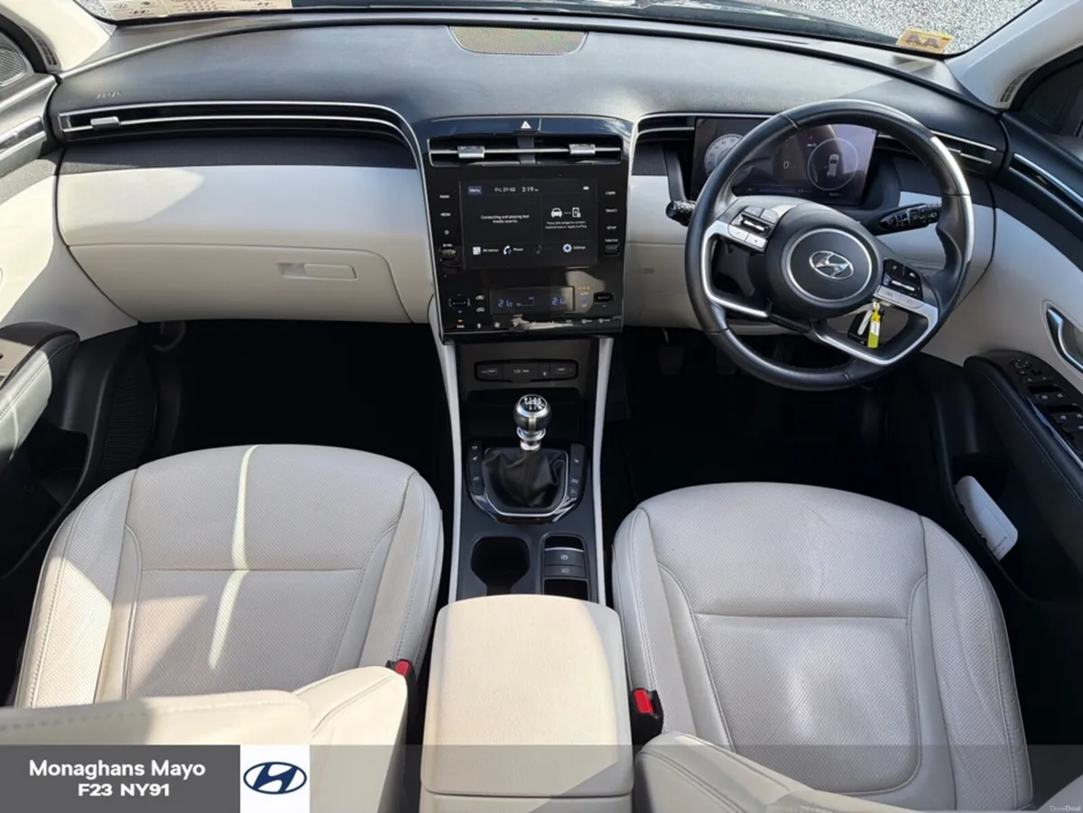 Hyundai Tucson EXECUTIVE 1.6 DIESEL 5DR - Image 2
