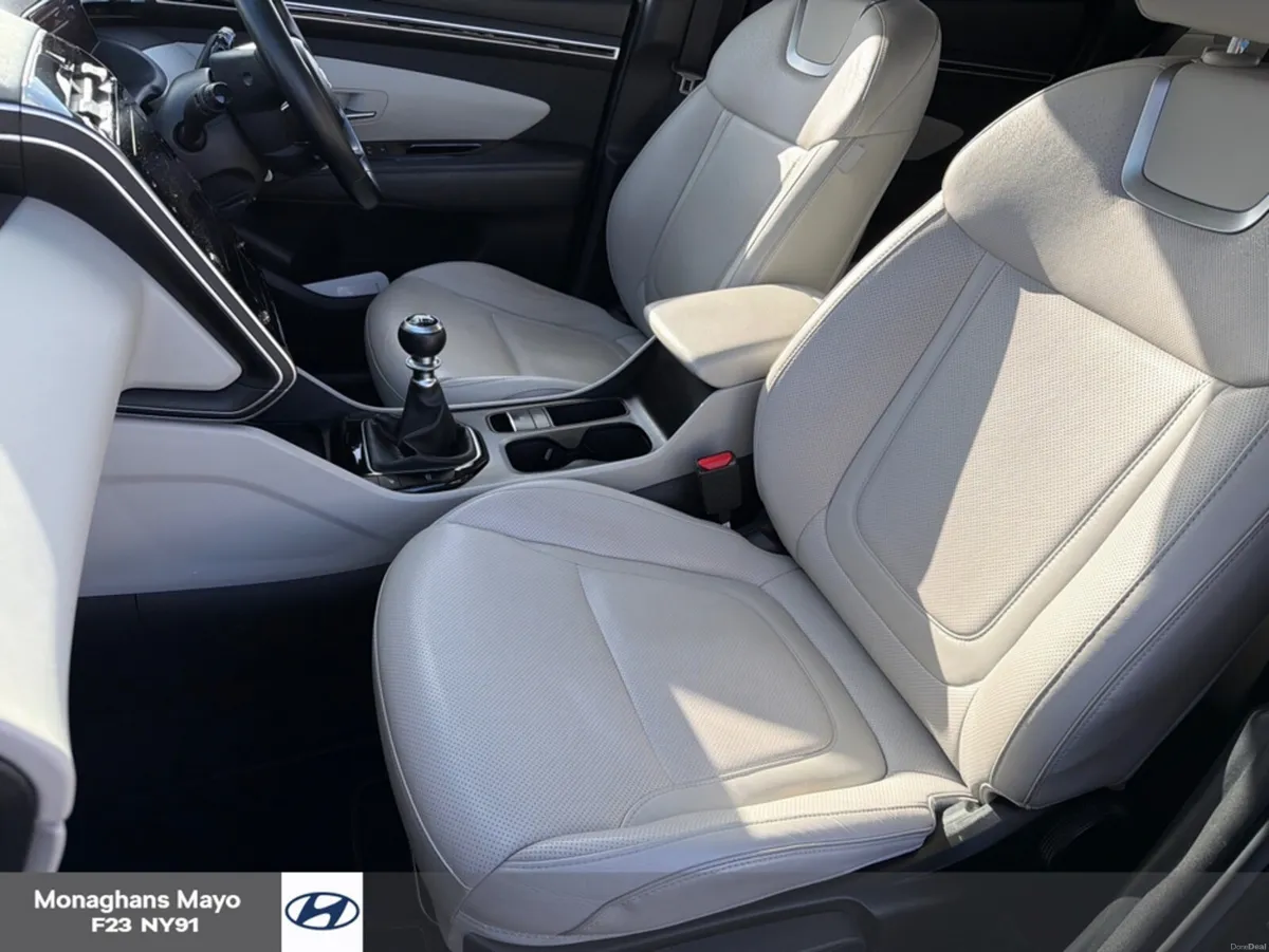 Hyundai Tucson EXECUTIVE 1.6 DIESEL 5DR - Image 4