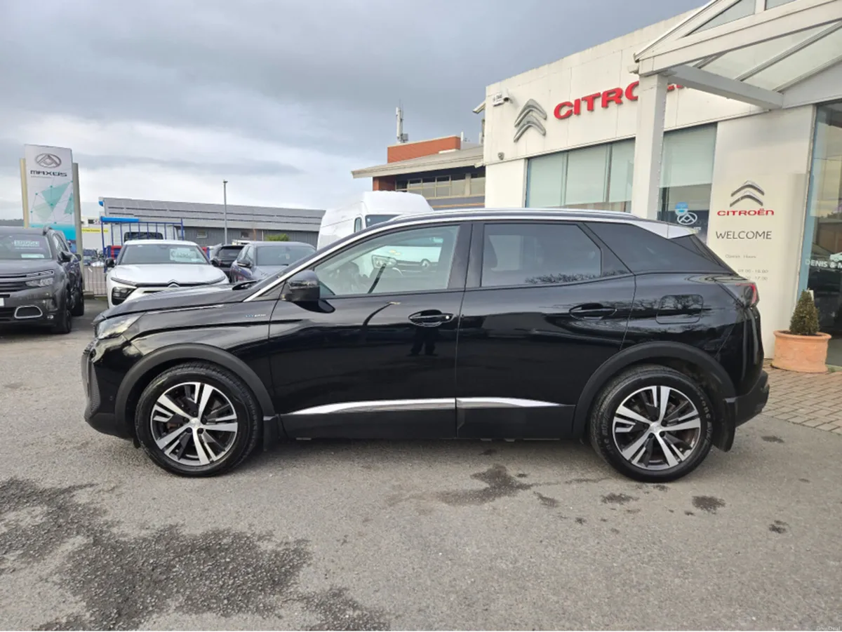 Peugeot 3008 FL ALLURE 1.6 PHEV 225 FW FWD AUTO - Image 2