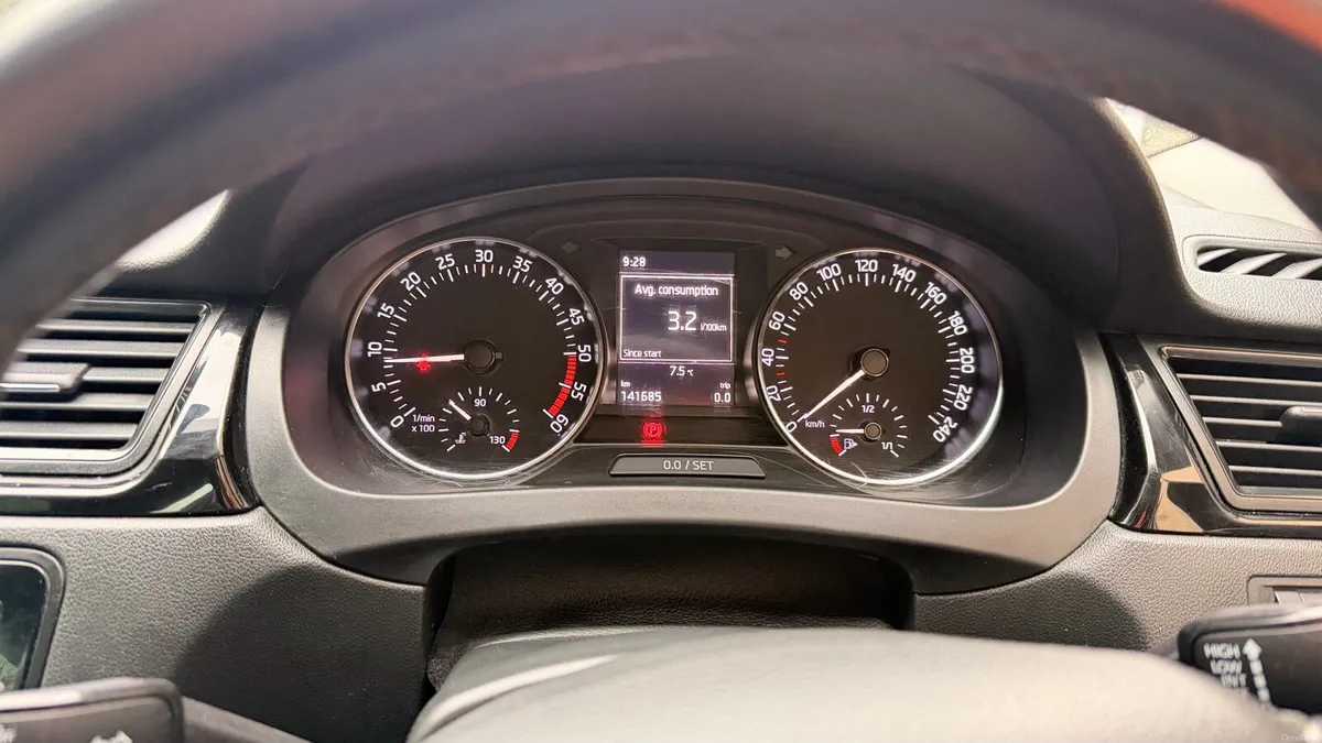 Skoda rapid - Image 2