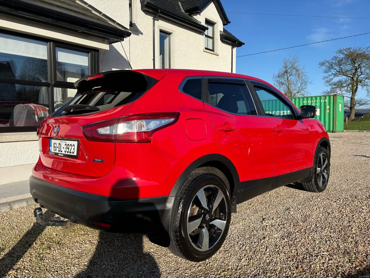Nissan Qashqai N-Connecta - Image 2