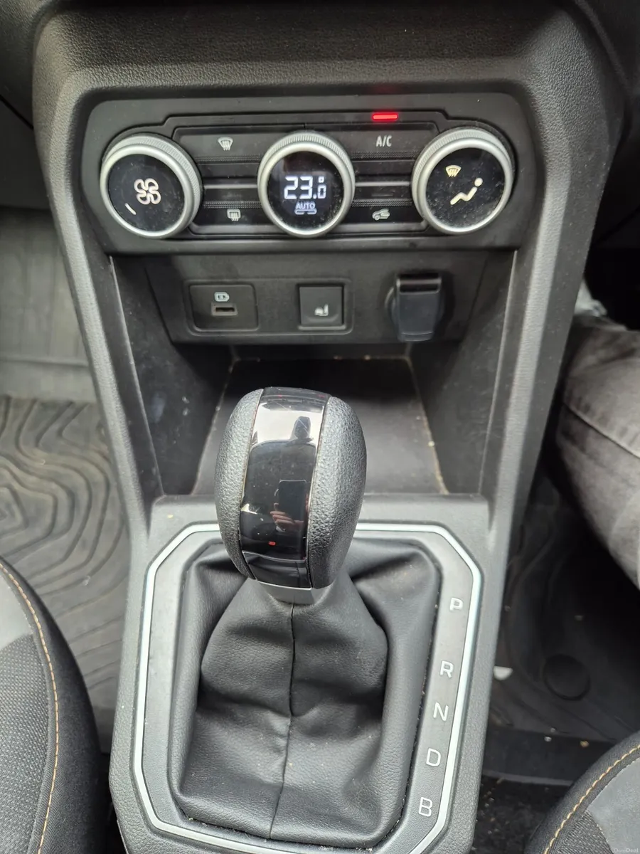 Dacia Jogger HEV 145 Extreme Auto. Top trim. - Image 3