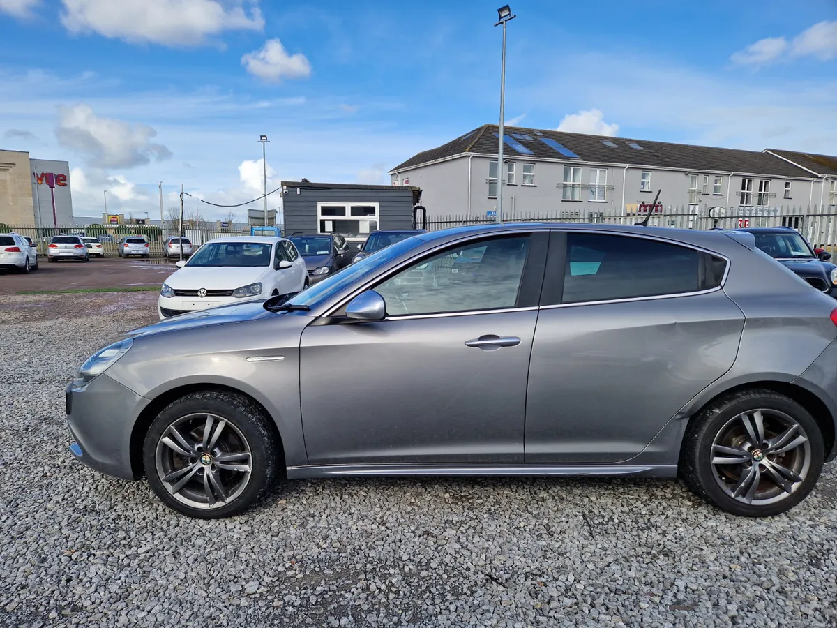 Alfa Romeo Giulietta 2014 - Image 3