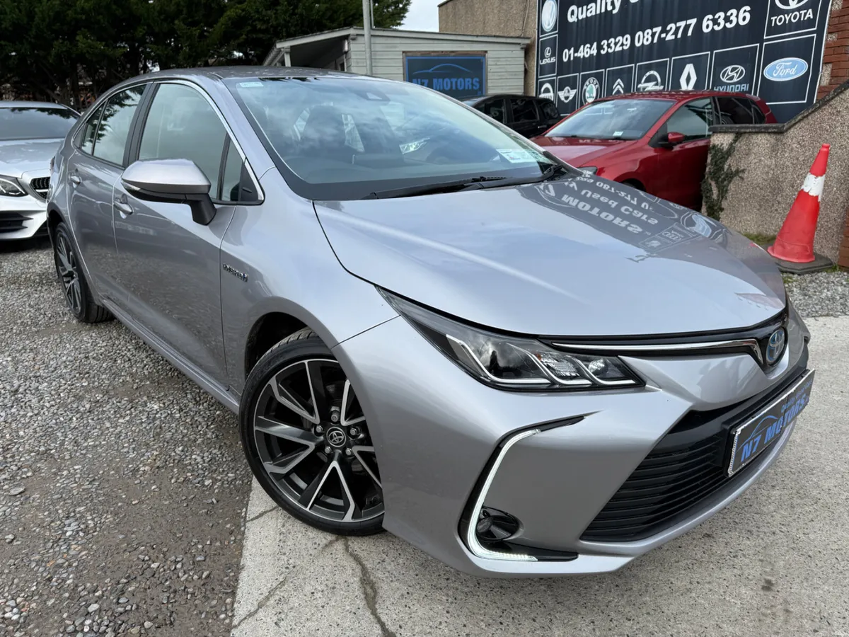 2022 Toyota Corolla 1.8 HYBRID LUNA AUTO - Image 1