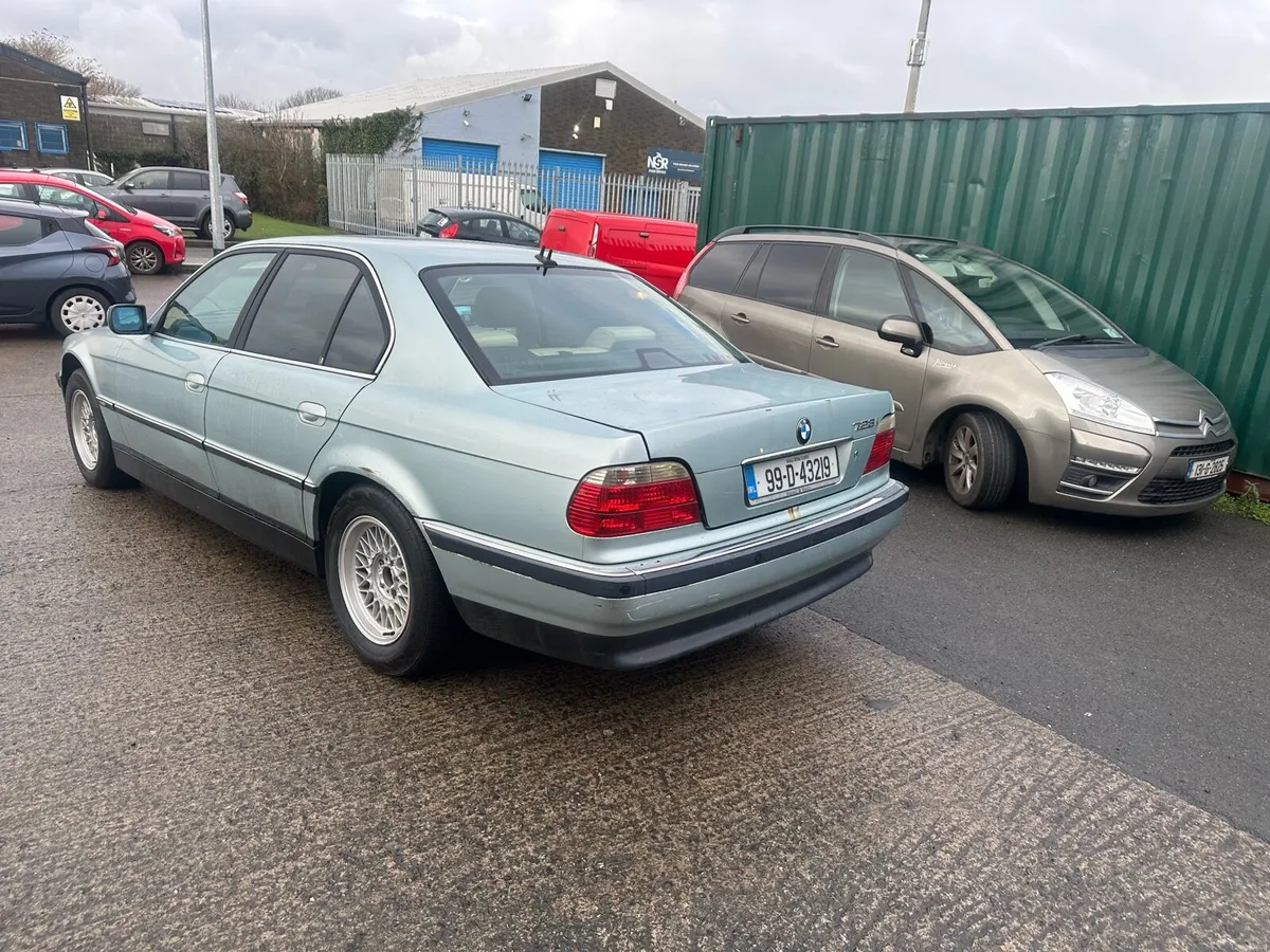 1999  BMW E38 728i petrol - Image 2