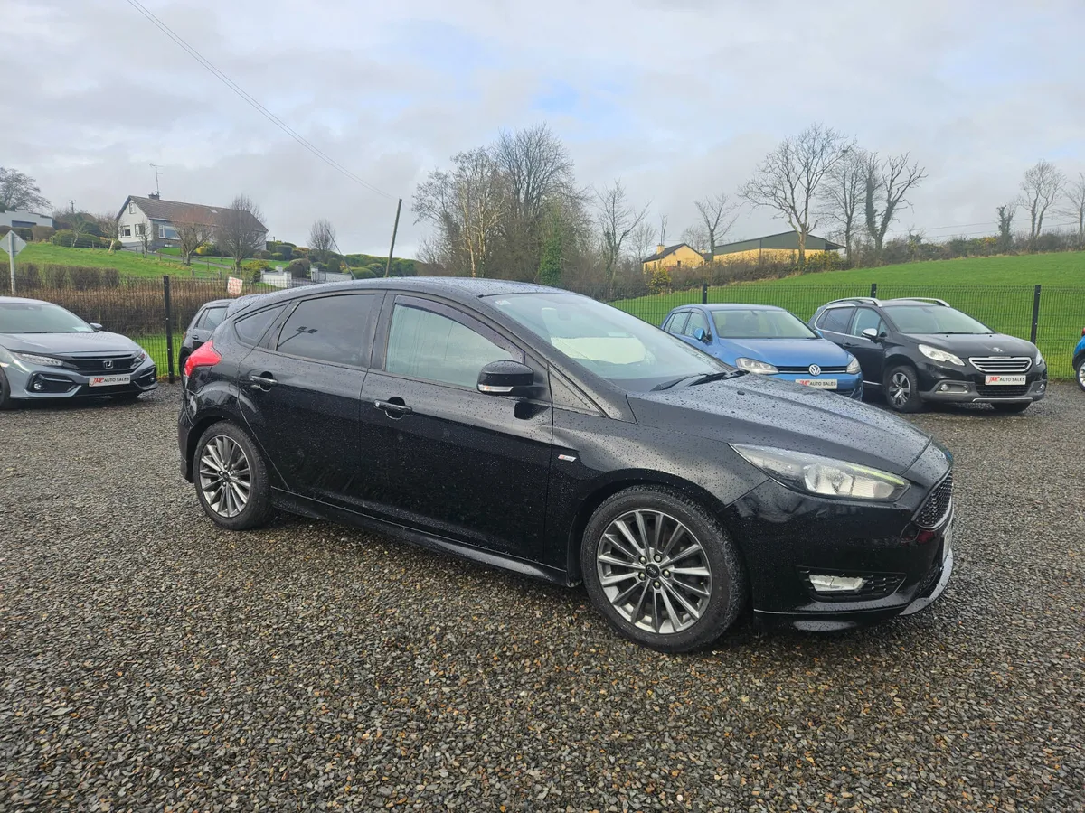 2017 Ford Focus ST Line - Image 1