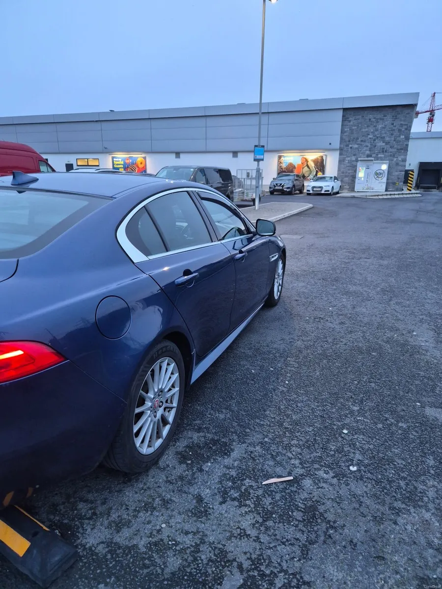 Jaguar XE 2016 - Image 3