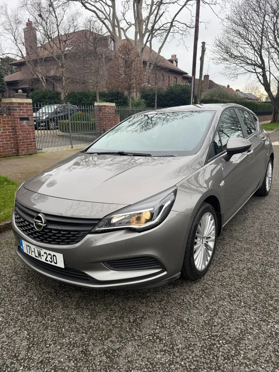 Stunning Opel Astra 1.6 D  161 Km  2-Year Warranty - Image 3