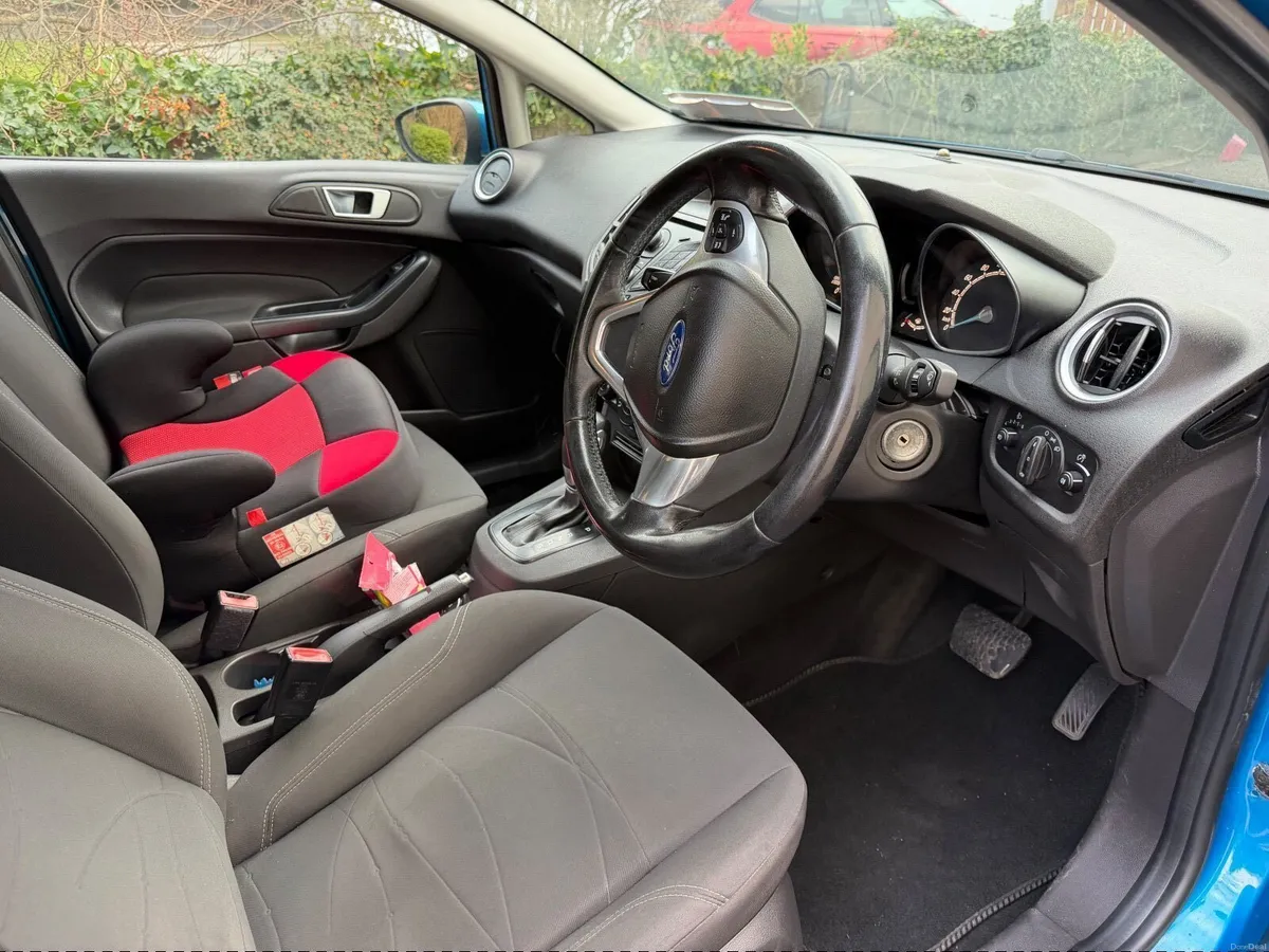 Ford Fiesta 2014 - Image 2