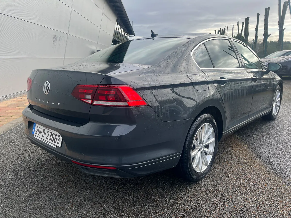 Volkswagen Passat 2020 - Image 3