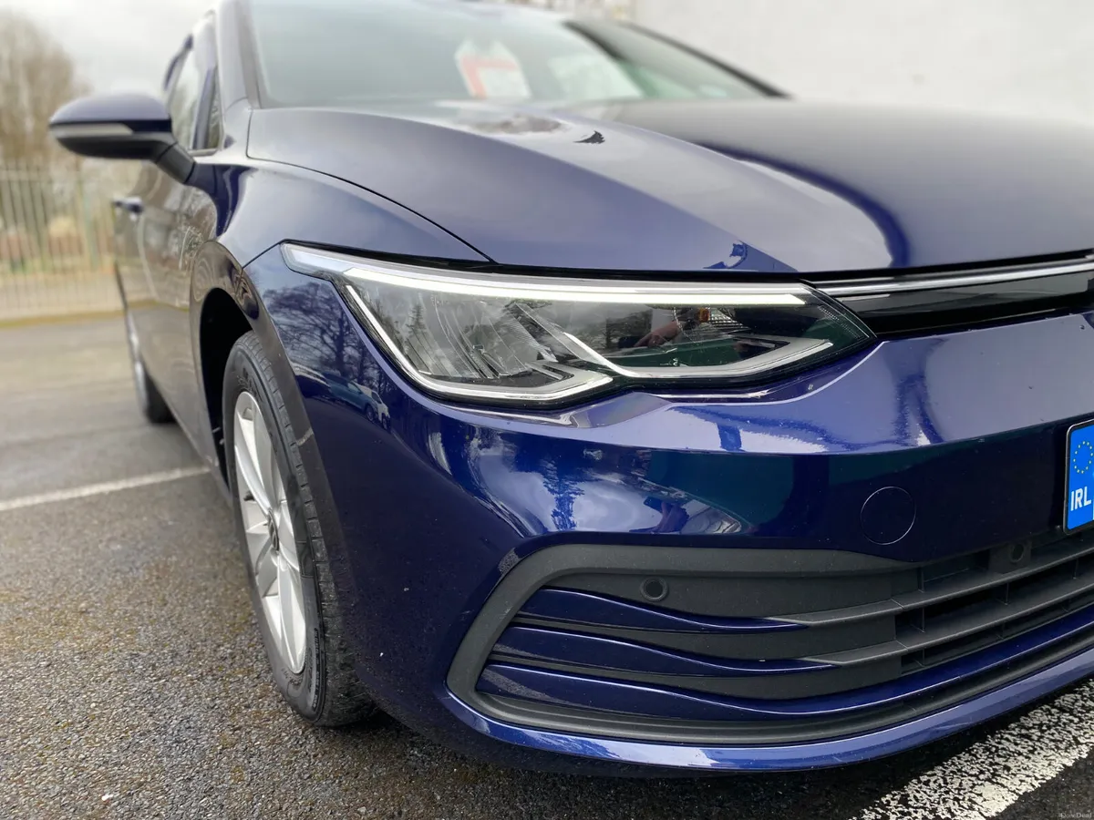 232 Volkswagen Golf  2.0 TDI Life - Image 3