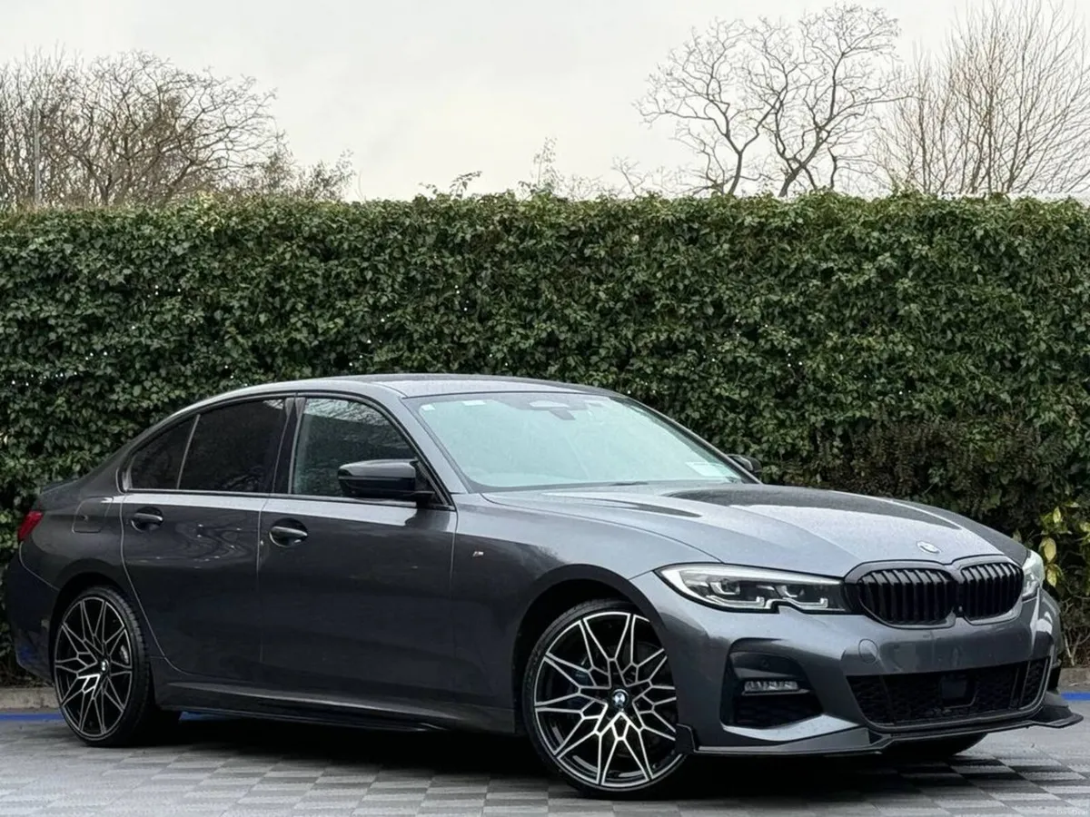BMW 3-Series 330e M-SPORT COMPETITION 2.0 HYBRID / - Image 1