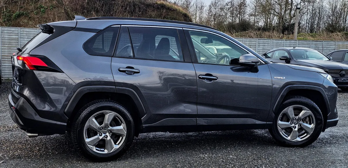 🔥 2019 Toyota RAV4 2.5 Hybrid SOL Automatic - Image 4