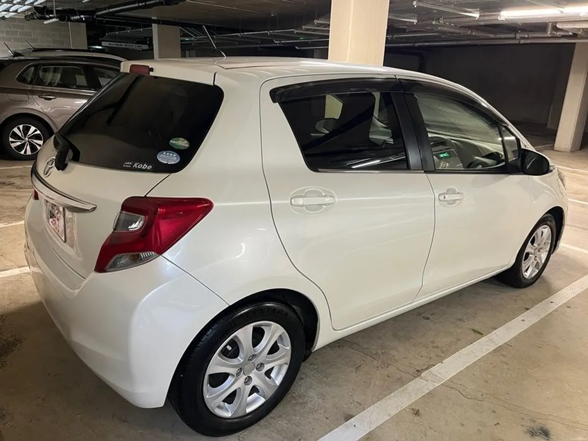 2015 Toyota Vitz 1.3L AUTO - Image 2