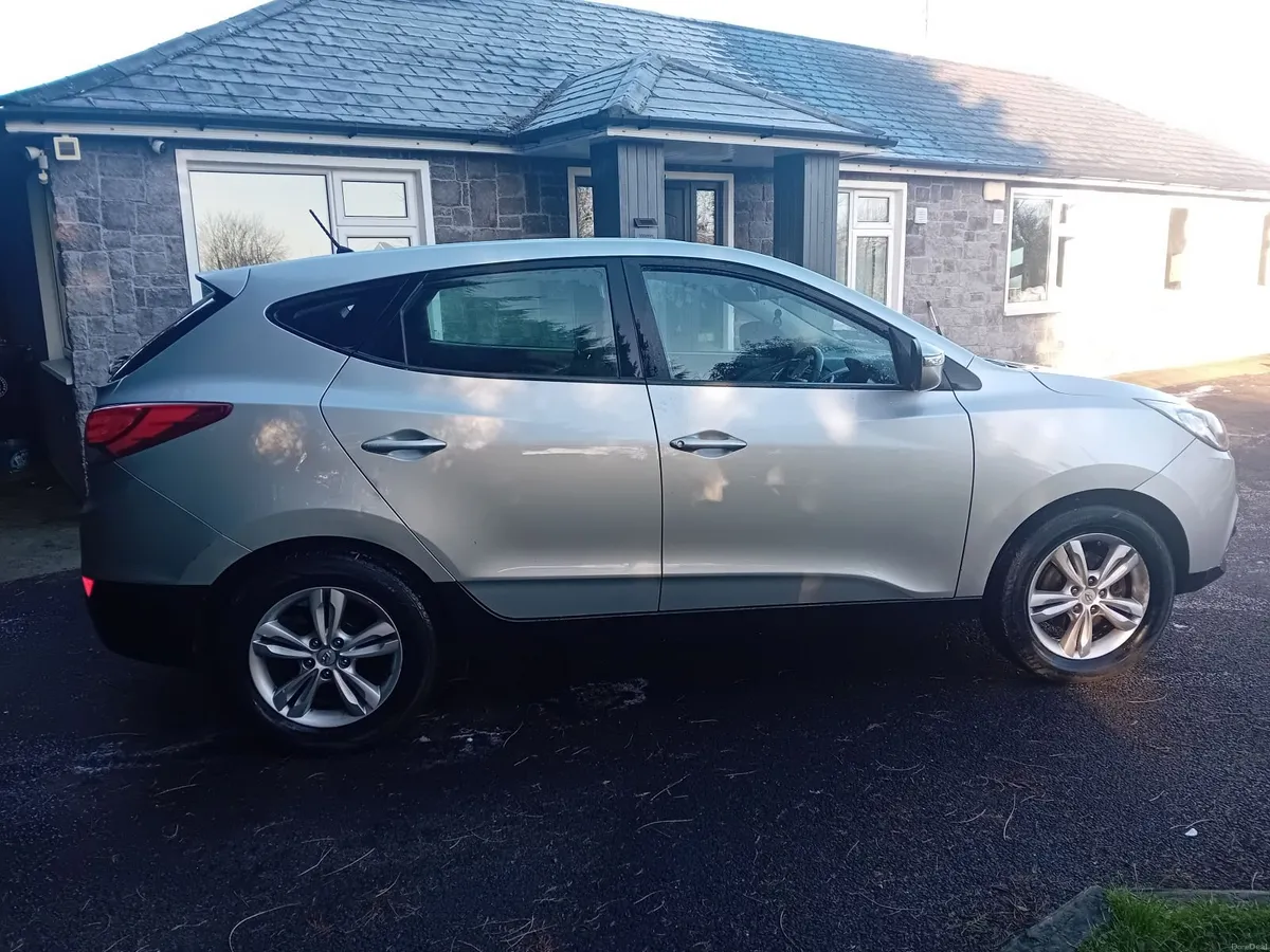 Hyundai ix35 2011 - Image 2