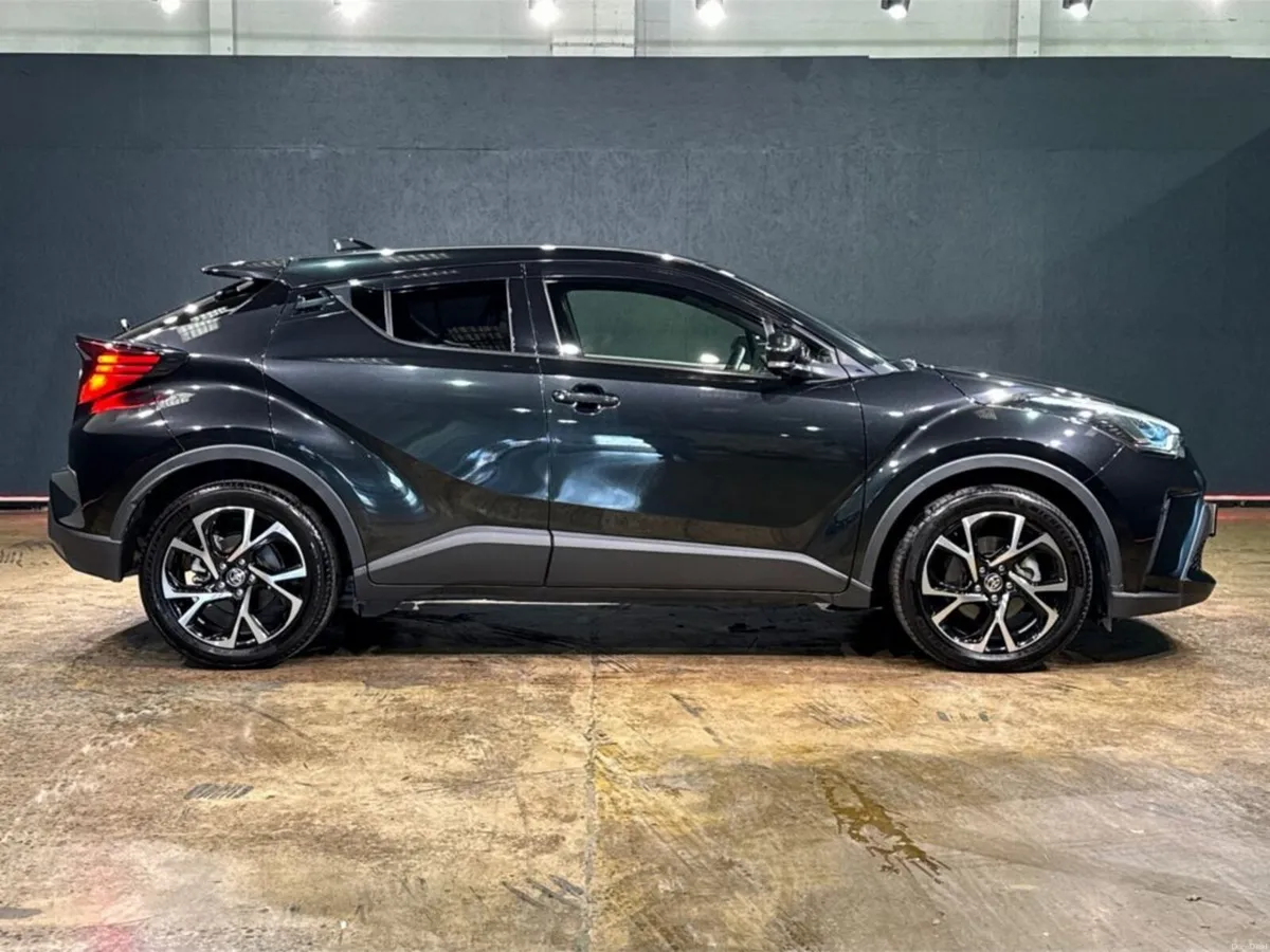 Toyota C-HR 1.8L AUTOMATIC - G PACKAGE - BROWN HAL - Image 3