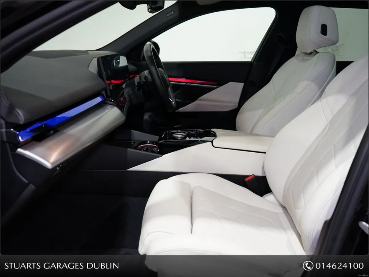 BMW 5-Series *PANORAMIC SUNROOF, TECH PACK AND 20” - Image 3
