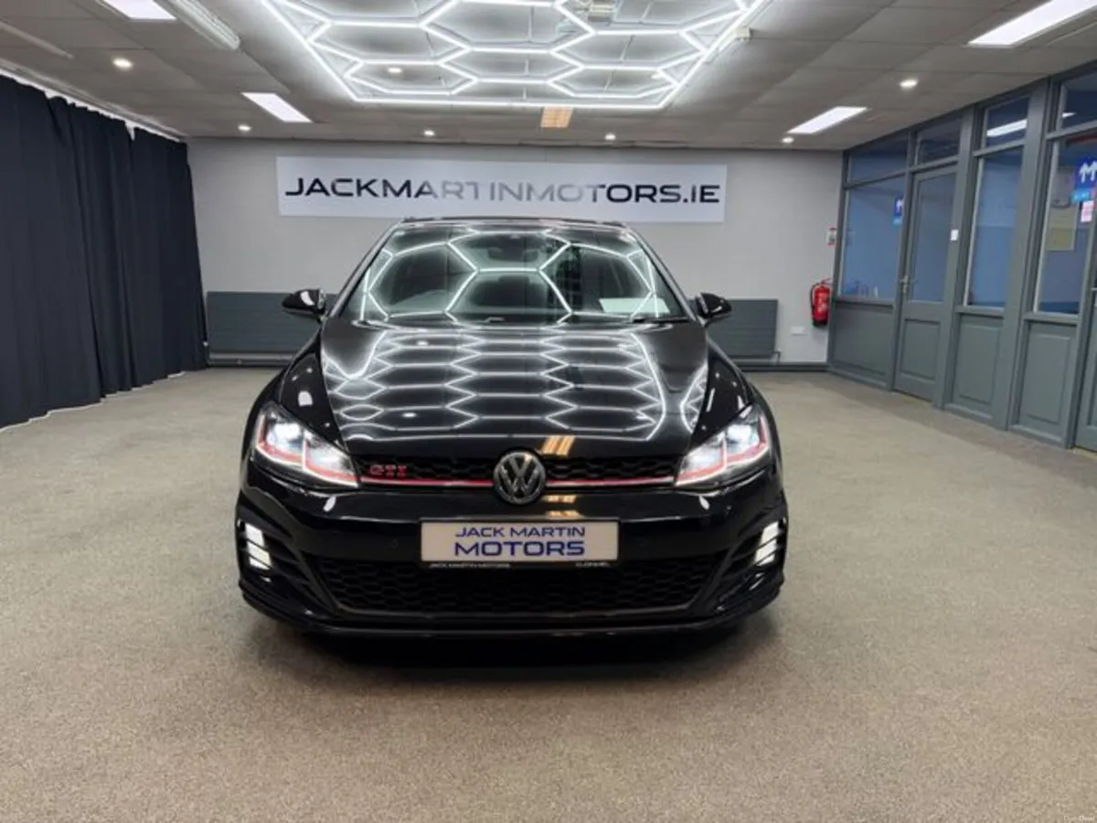 Volkswagen Golf GTI - Image 2
