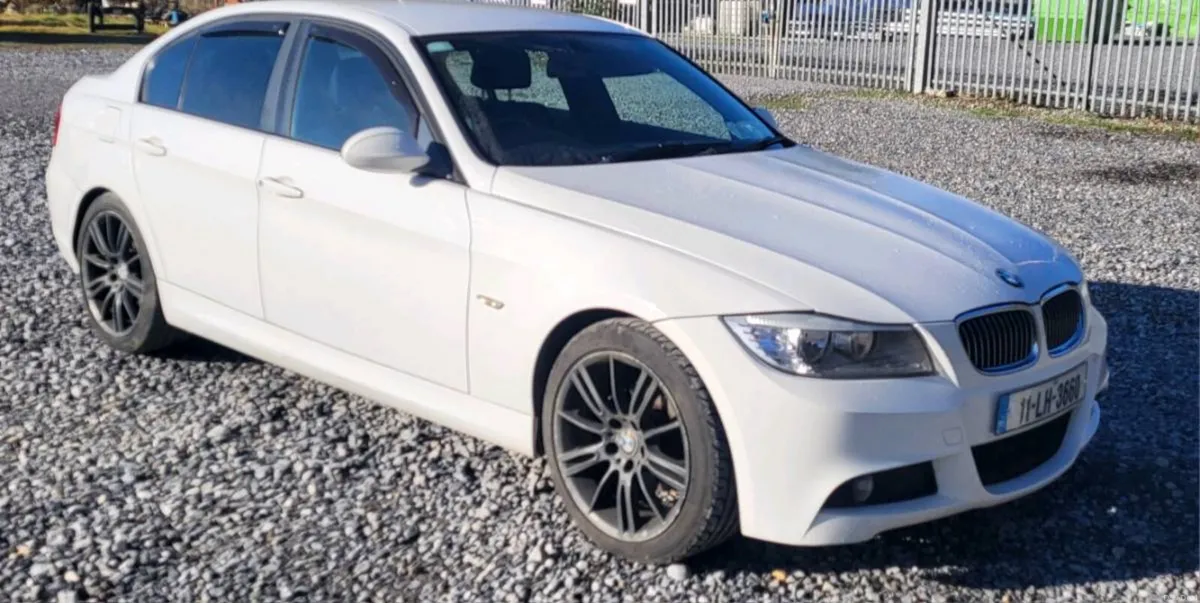 BMW 318D M SPORT - Image 1