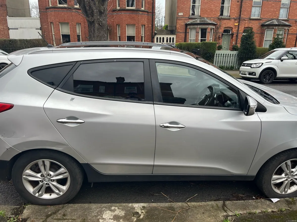 2011 Hyundai ix35 - Image 2