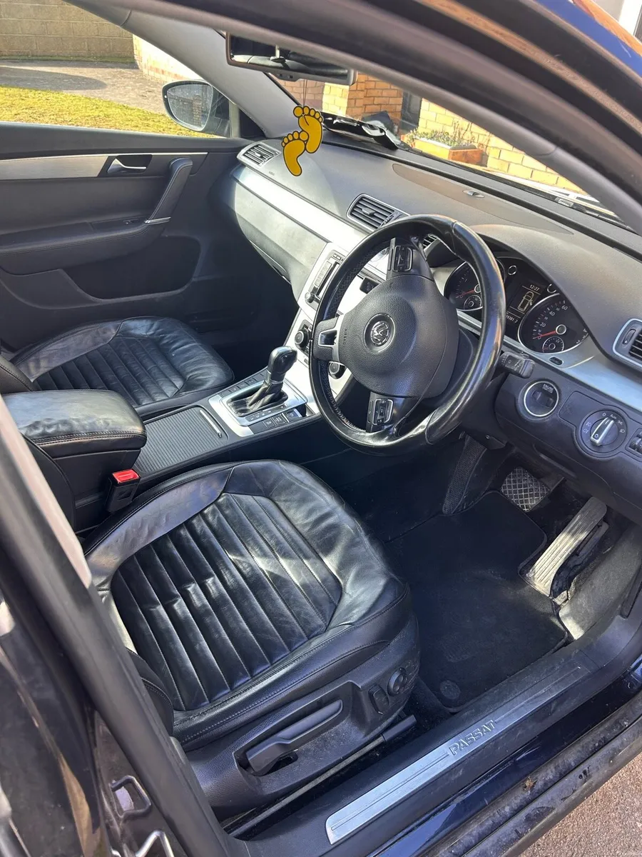 Volkswagen Passat Estate - Image 3