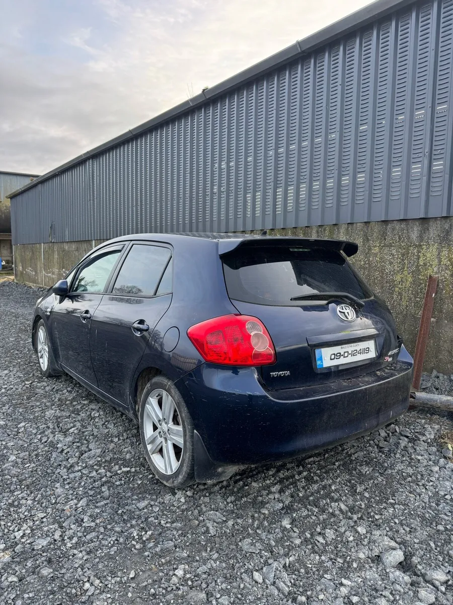 Toyota Auris sr180 - Image 2
