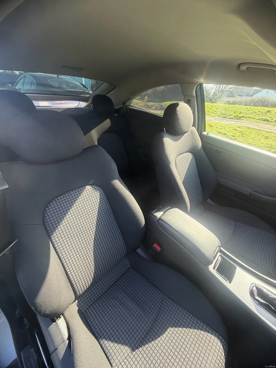 mercedes benz c180 coupe - Image 2