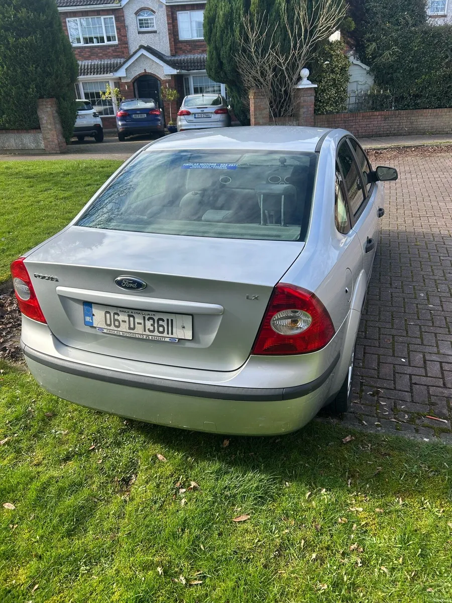 Automatic Ford Focus 2006 1.6L petrol - Image 4
