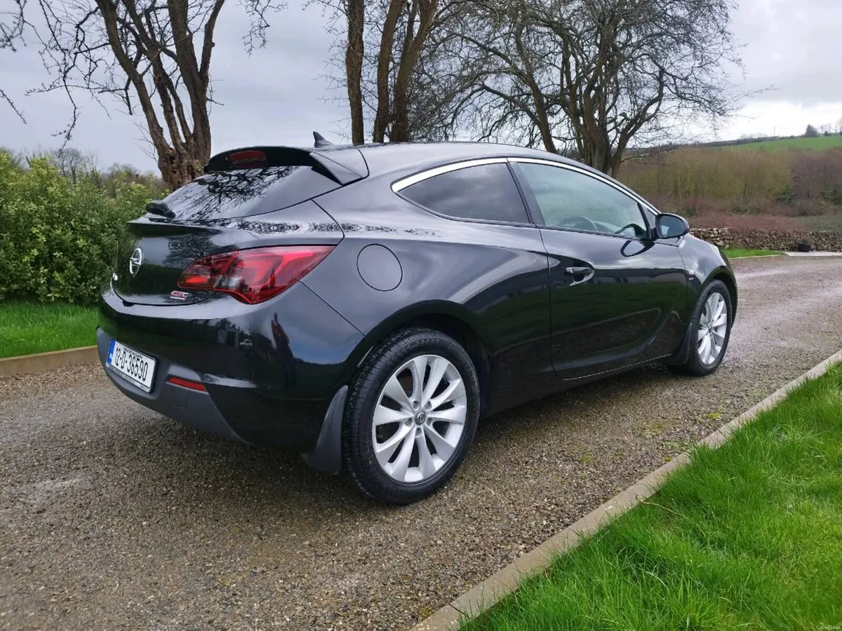 OPEL ASTRA GTC SRI LOW KM - Image 3