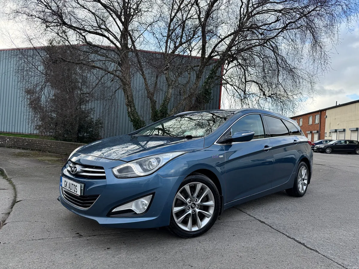 Hyundai i40 2015 Estate - Image 1