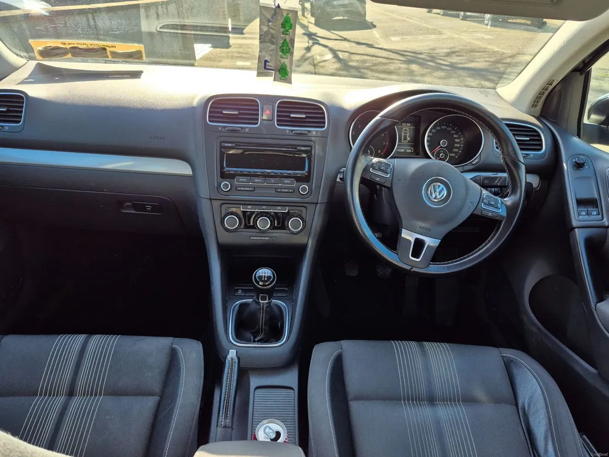 Volkswagen Golf 2012 - Image 2