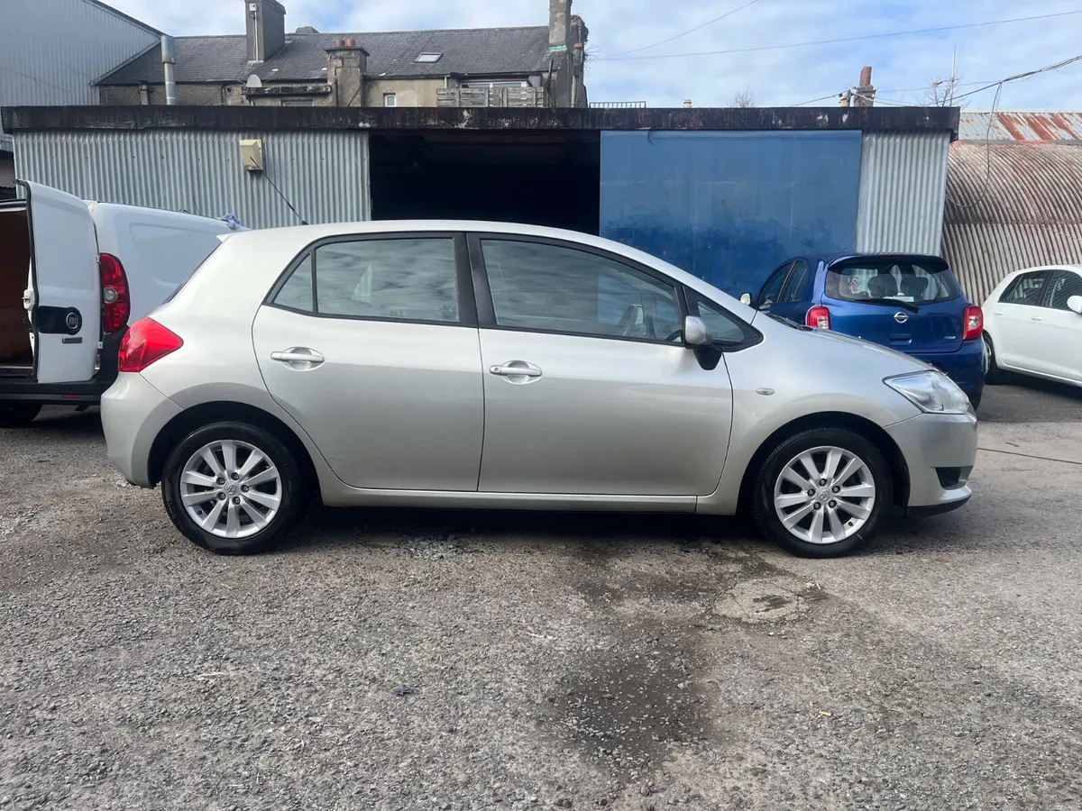 Toyota Auris 2007 ONLY 100,217 KLM, NCT & TAX - Image 2
