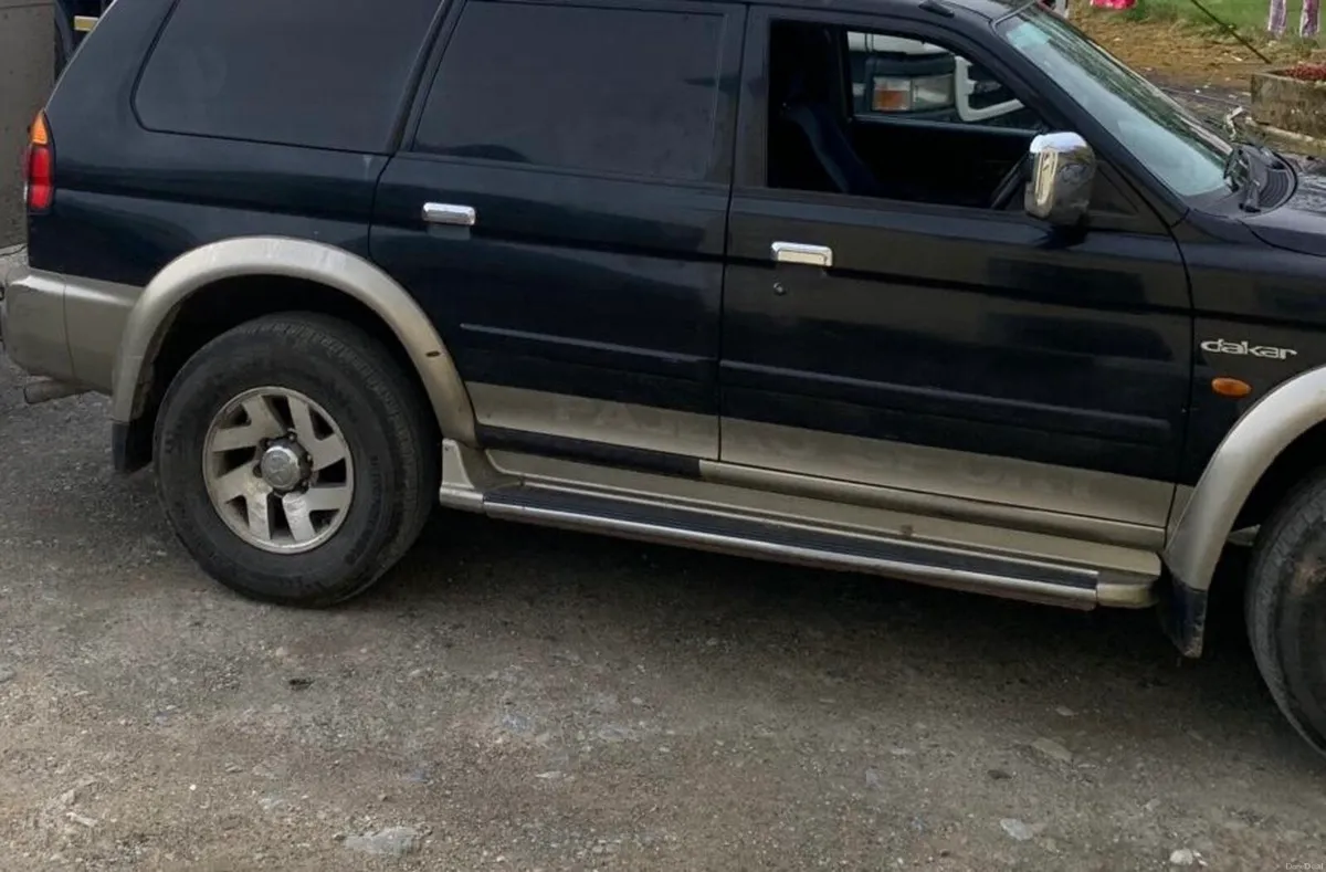 Mitsubishi Pejero 2.5