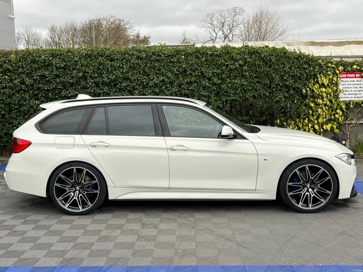 BMW 3-Series 320d M-SPORT COMPETITION TOURING // S - Image 2