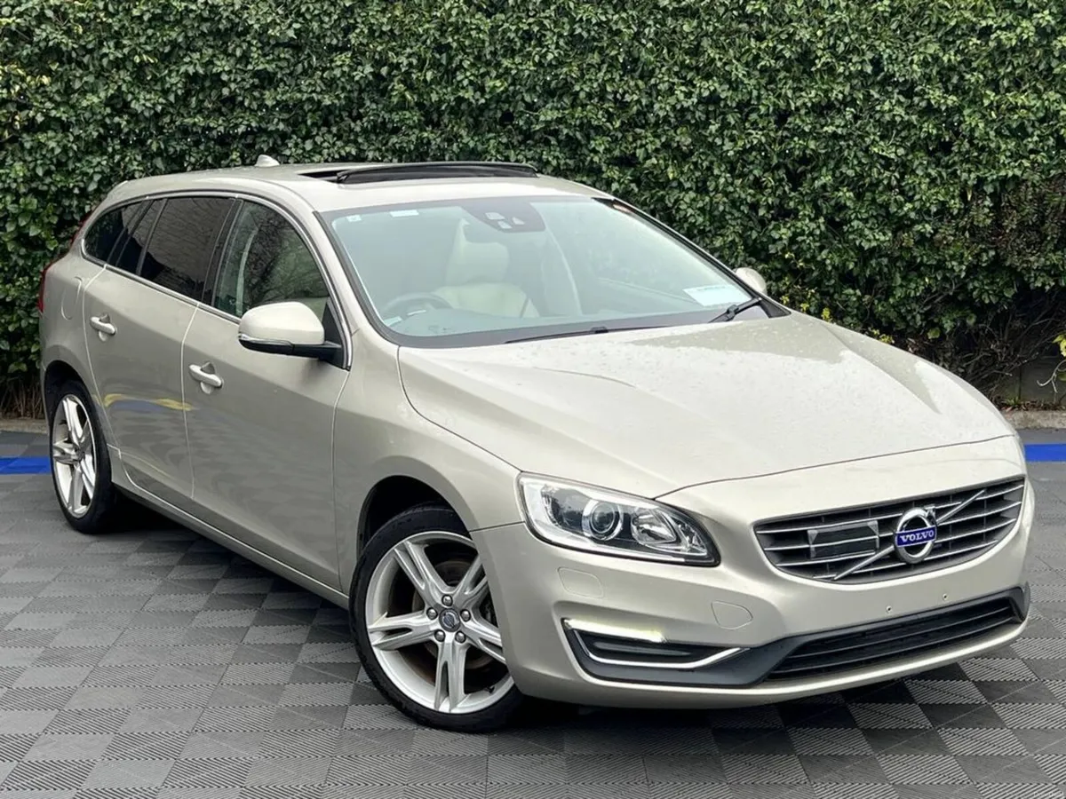 Volvo V60 D4 CLASSIC 2.0 D // OPENING SUNROOF // L - Image 1